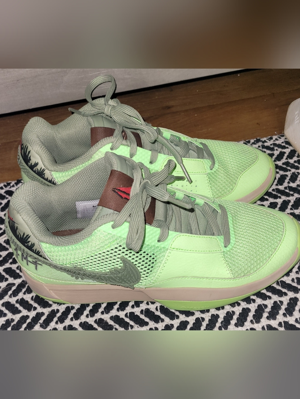 Nike Green Low-Top Sneakers